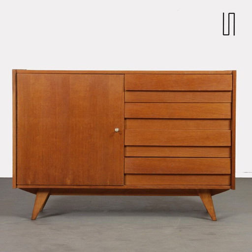 Vintage eikenhouten kast model U-458 van Jiri Jiroutek, 1960