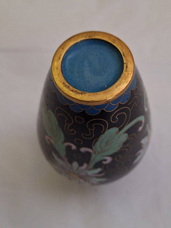 Image 1 of 2x Vintage Chinese Cloisonné vaasjes