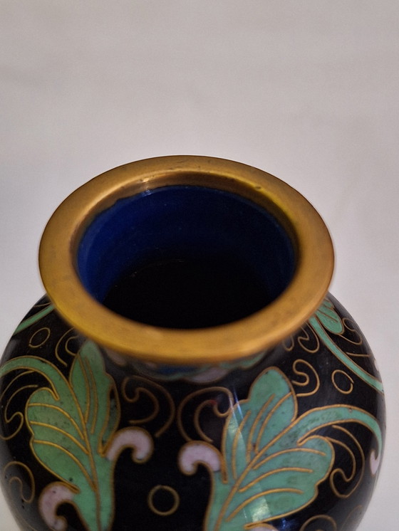 Image 1 of 2x Vintage Chinese Cloisonné vaasjes