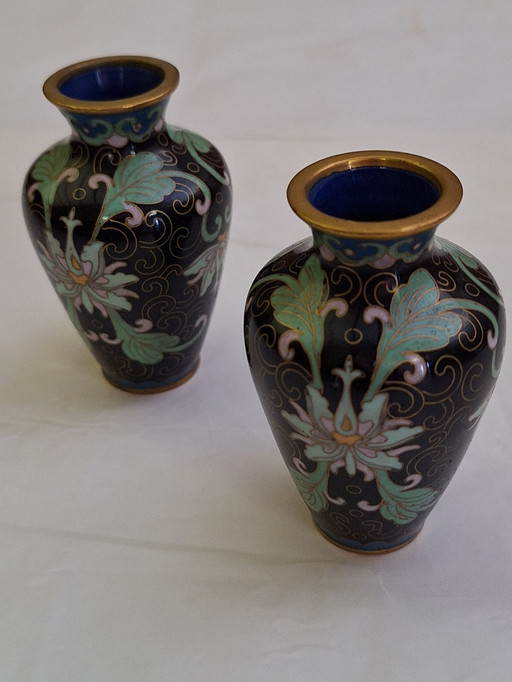 2x Vintage Chinese Cloisonné vaasjes