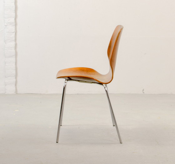 Image 1 of Mid Century Scandinavisch design minimalistische bijzetstoel naar Arne Jacobsen voor Fritz Hansen, 1950