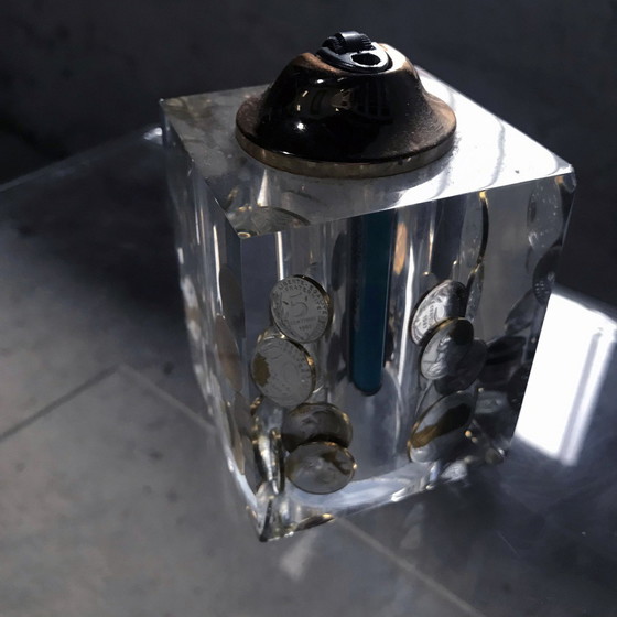 Image 1 of Vintage Tafelaansteker - Hars munt insluitsels - Pierre Giraudon - Space Age - 1970