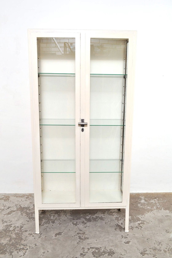 Image 1 of Vintage apothekerskast