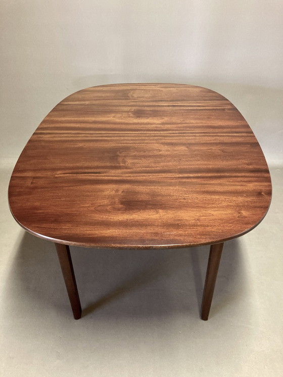 Image 1 of Scandinavische design tafel van rozenhout "Ole Wanscher" 1950.