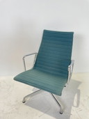 Vitra EA112 fauteuil