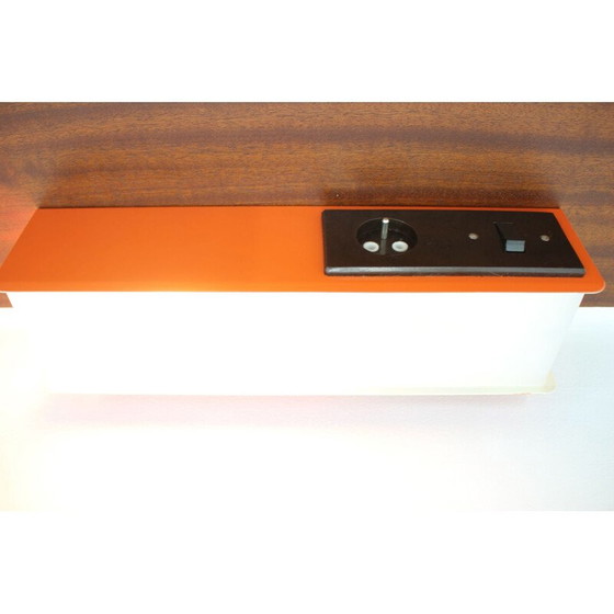 Image 1 of Vintage wandlamp in kunststof gelakt metaal van Pokrok Žilina, Slowakije 1970