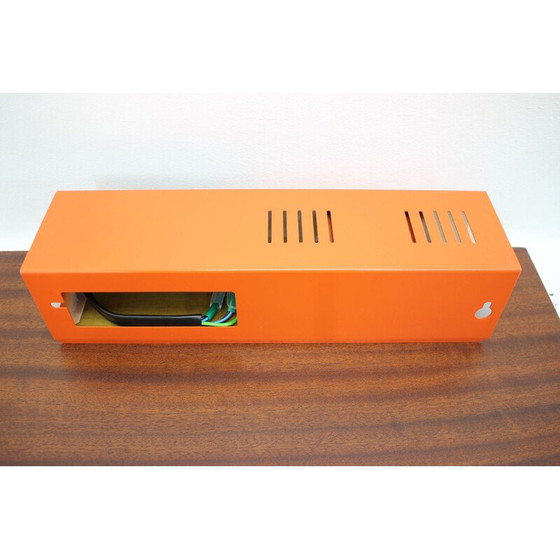 Image 1 of Vintage wandlamp in kunststof gelakt metaal van Pokrok Žilina, Slowakije 1970