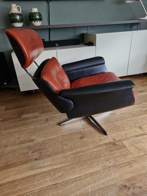 Image 1 of Vintage lounge chair