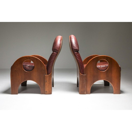 Image 1 of Paar vintage rood leer en walnoot fauteuils "Arcata" van Gae Aulenti, Italië 1968