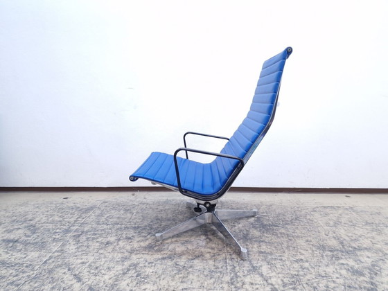 Image 1 of Hermann Miller Ea 124 Ea 125 Design fauteuil Leren fauteuil Stoel Vitra Eames blauw#2