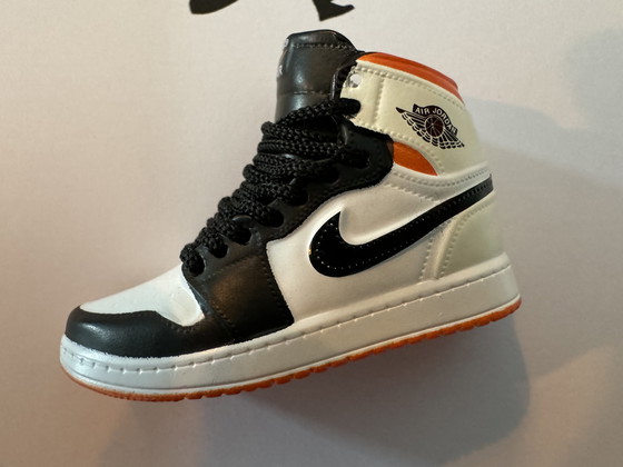 Image 1 of Aj1 Air Jordan 1 Electro Orange