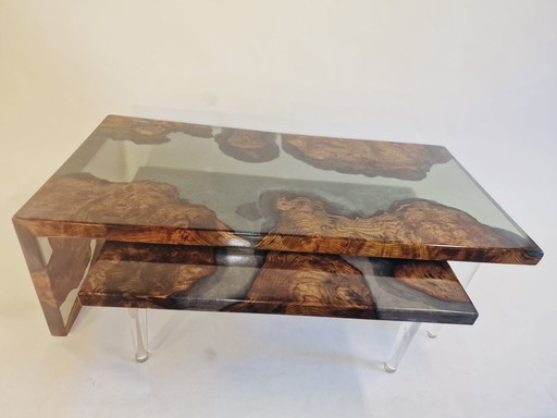 Zwevende Waterval Tafel Van Amerikaanse Iepenhout Met Burl. Smokey Grey Semi Transparent