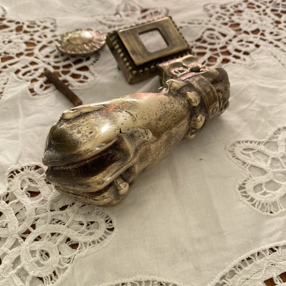 Image 1 of Antieke bronzen deurklopper handring hamer