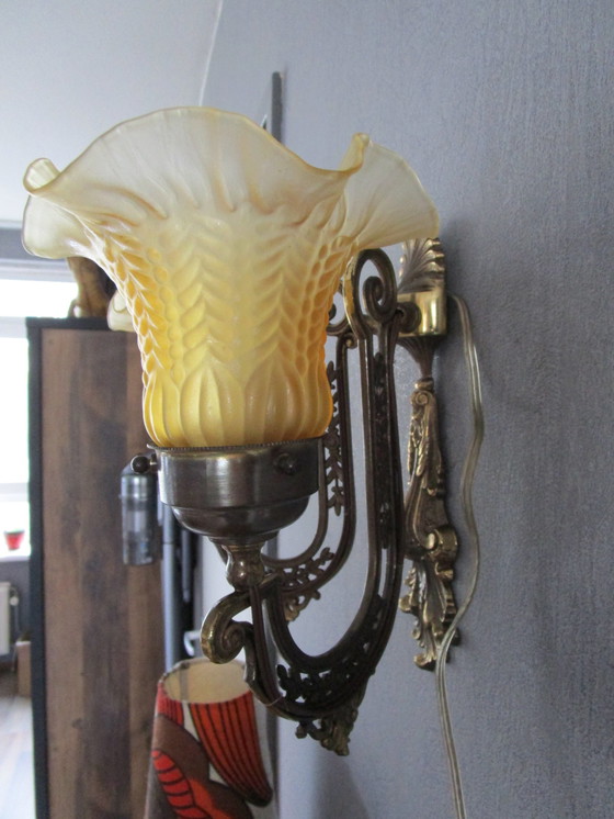 Image 1 of Vintage Dubbele Wandlamp Bloem Design Melkglas Art Nouveau Stijl