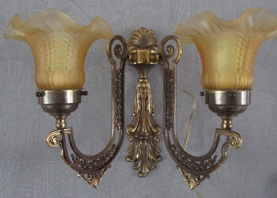 Image 1 of Vintage Dubbele Wandlamp Bloem Design Melkglas Art Nouveau Stijl