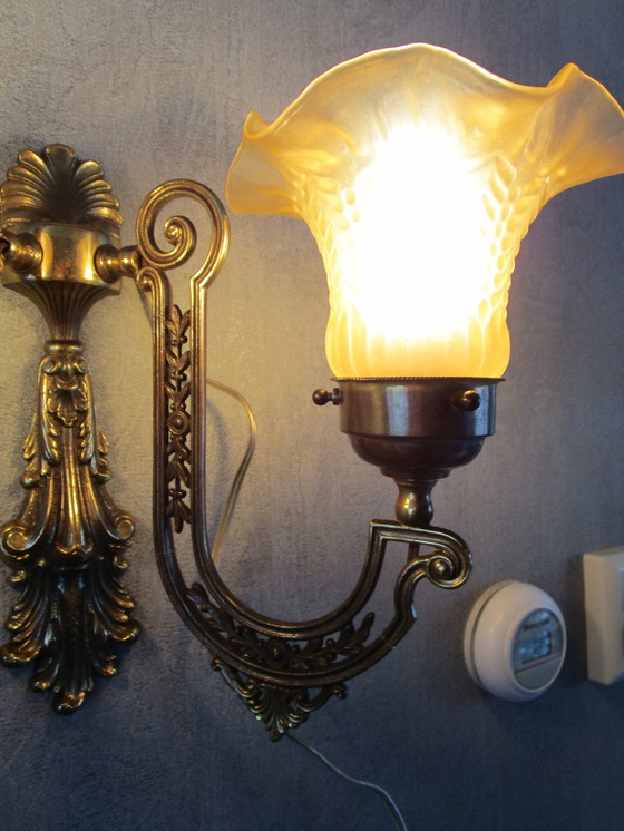 Image 1 of Vintage Dubbele Wandlamp Bloem Design Melkglas Art Nouveau Stijl