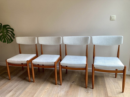 Set Van 4 Vintage Mid Century Stoelen