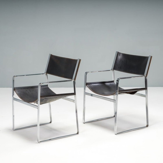 Image 1 of Paar vintage Jh-813 zwart lederen fauteuils van Hans J. Wegner voor Johannes Hansen