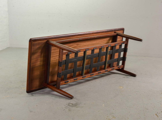 Image 1 of Dutch Design Rozenhouten Topform Salontafel met Leren Tijdschriftenhouder, jaren 1960