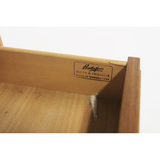 Vintage notenhouten boekenkast door Bertil Fridhagen voor Bodafors, Zweden 1960