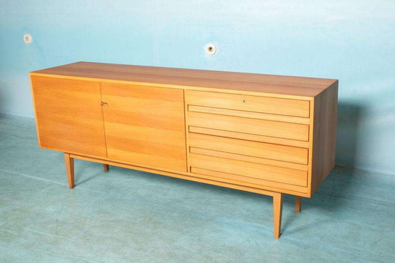 Image 1 of Vintage gerenoveerd blond dressoir, Midcentury sideboard