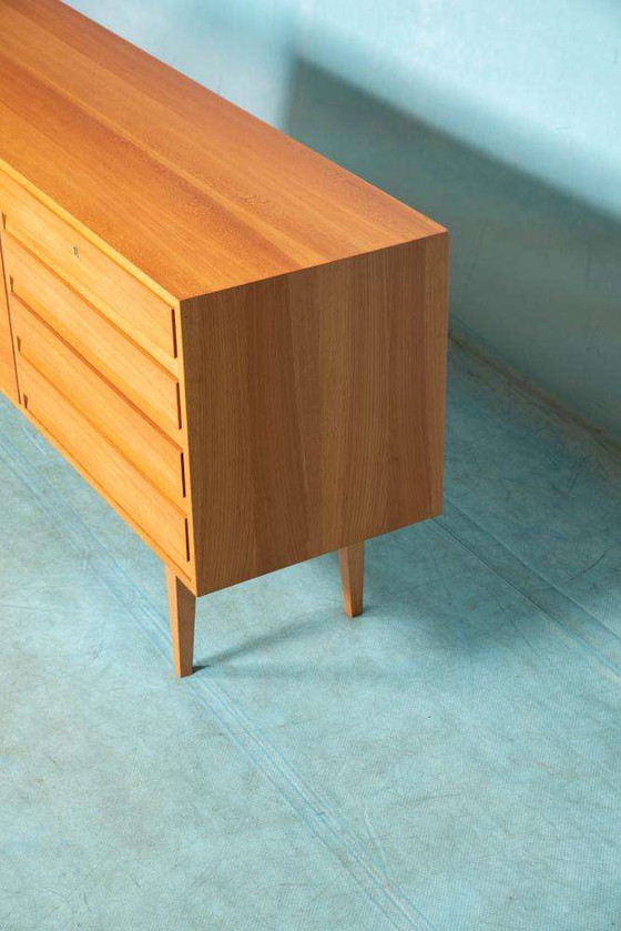 Image 1 of Vintage gerenoveerd blond dressoir, Midcentury sideboard