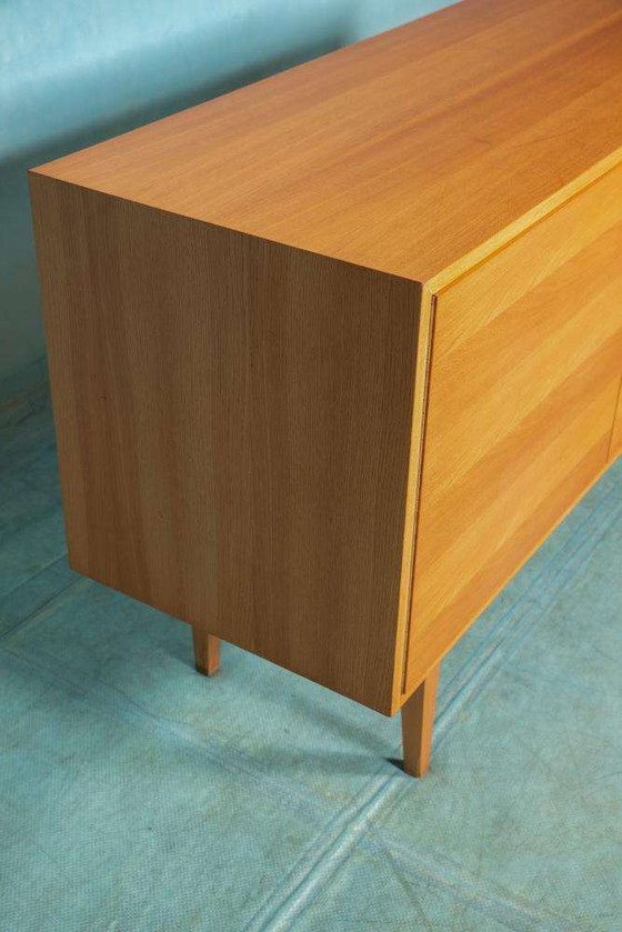 Image 1 of Vintage gerenoveerd blond dressoir, Midcentury sideboard