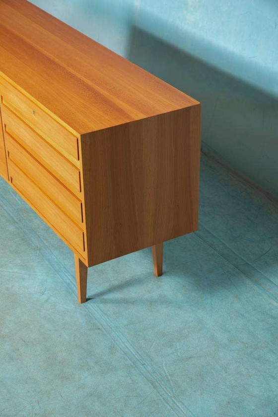 Image 1 of Vintage gerenoveerd blond dressoir, Midcentury sideboard