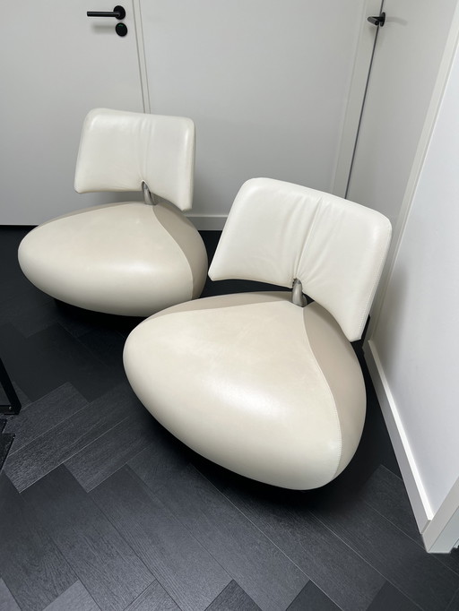 2x Leolux pallone stoelen