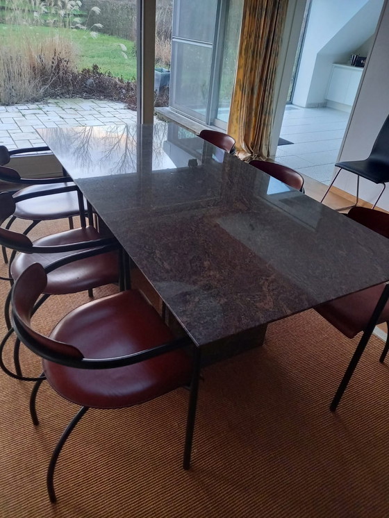 Image 1 of Granieten eettafel