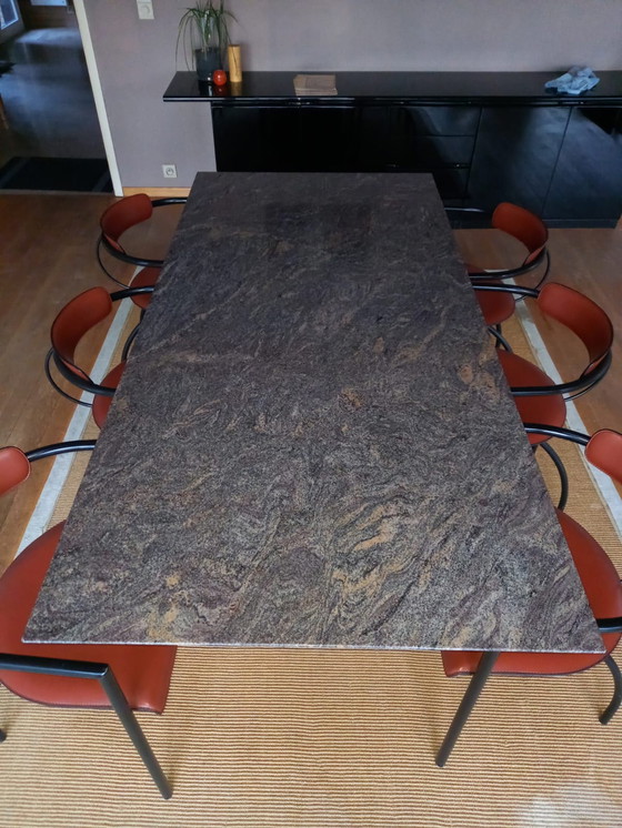 Image 1 of Granieten eettafel