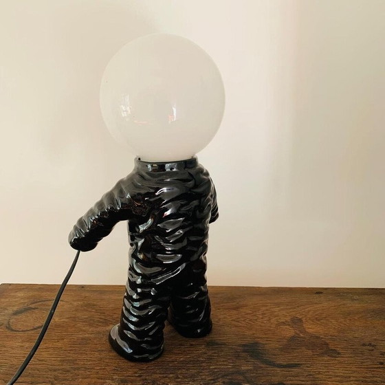 Image 1 of Vintage astronautenlamp van zwart keramiek, 1980