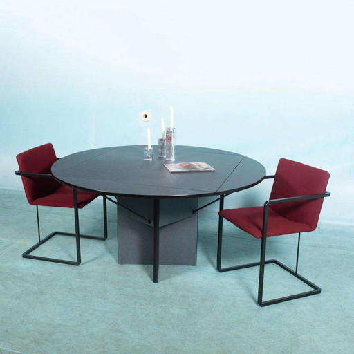 Postmodern eettafel Hennie de Jong, minimalist dining table