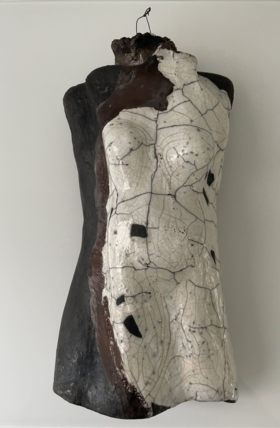 Image 1 of Uniek Beeld Vrouwelijke Torso - Raku, Keramiek, Gesigneerd