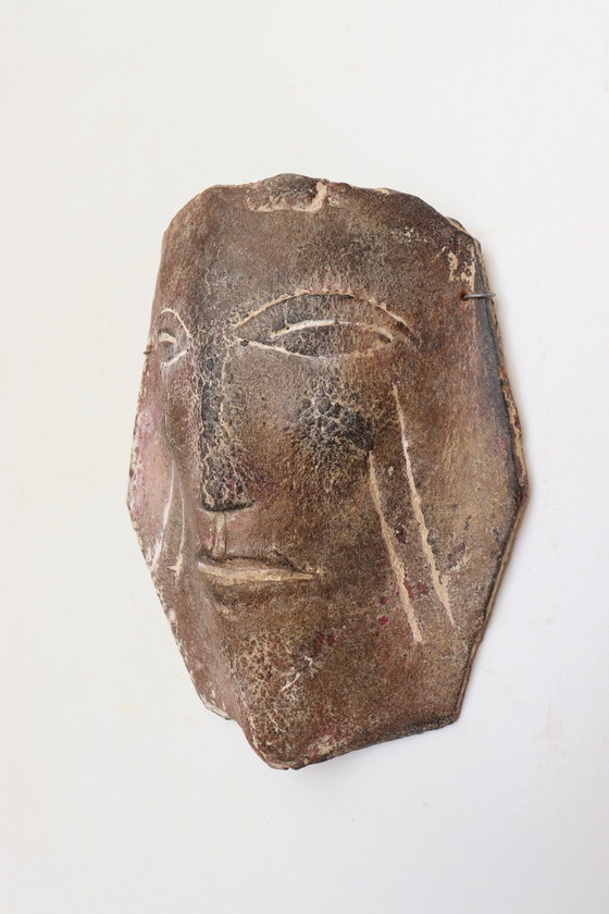 Image 1 of Masker