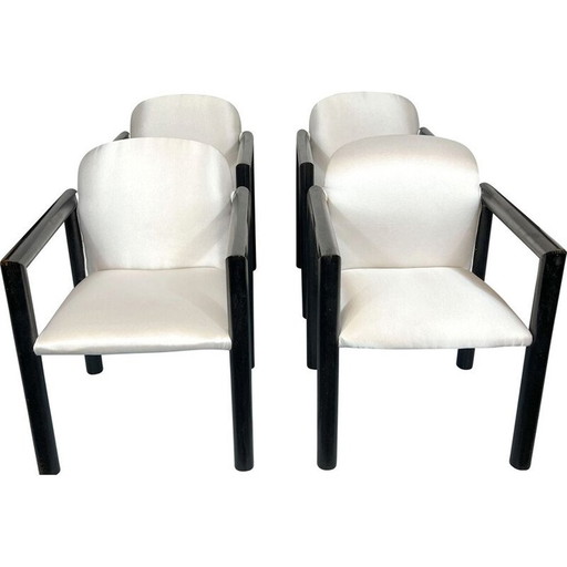 Set van 4 mid-century Italiaanse fauteuils in hout en satijn, 1970