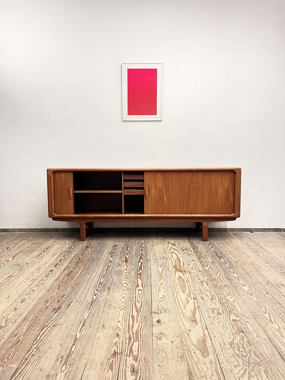 Image 1 of Mid Century Modern Deens dressoir in teak met jaloeziedeuren van Dyrlund, Denemarken