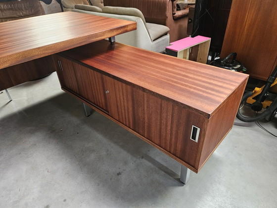 Image 1 of Vintage directie hoek bureau mahoni