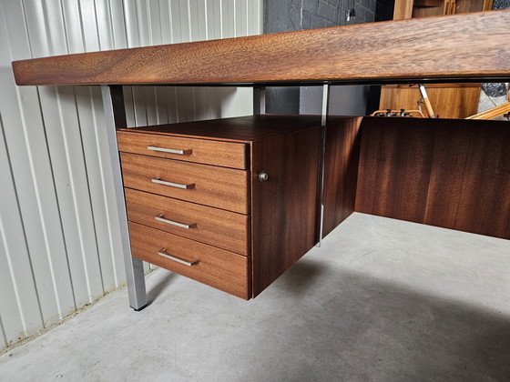 Image 1 of Vintage directie hoek bureau mahoni