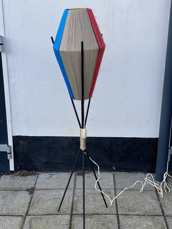Image 1 of Spacey driepotige vloerlamp