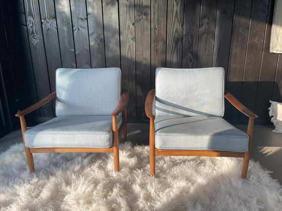 Image 1 of 2x vintage Deense fauteuils