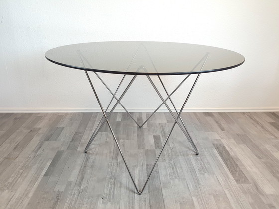 Image 1 of Vintage eettafel met steronderstel