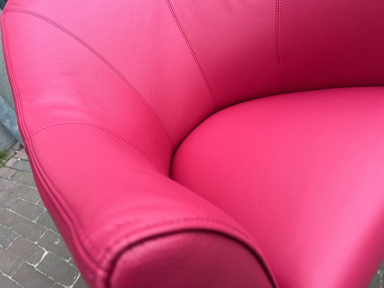 Image 1 of Leolux Sjamaan Fauteuil Roze leer