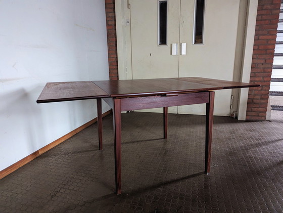 Image 1 of Vintage Deense Eettafel Met 4 N.O. Møller Stoelen Model 75