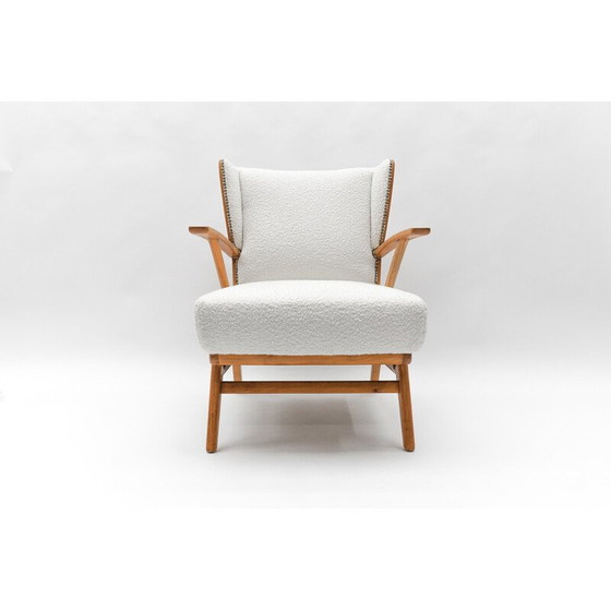 Image 1 of Vintage wingback fauteuil in witte Boucle stof en hout, Italië 1950