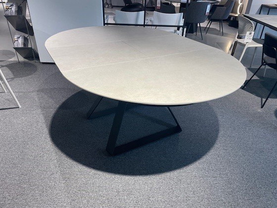 Image 1 of Calligaris Atlanta Tafel Rond Uitrekbaar Toonzaalmodel