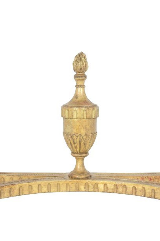 Image 1 of Een verguld houten en Breche D'Alep marmeren console tafel. Circa 1780.