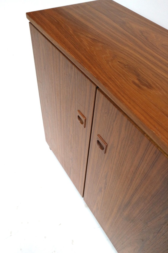 Image 1 of Vintage dressoir / grote ladekast gemaakt in de jaren '60