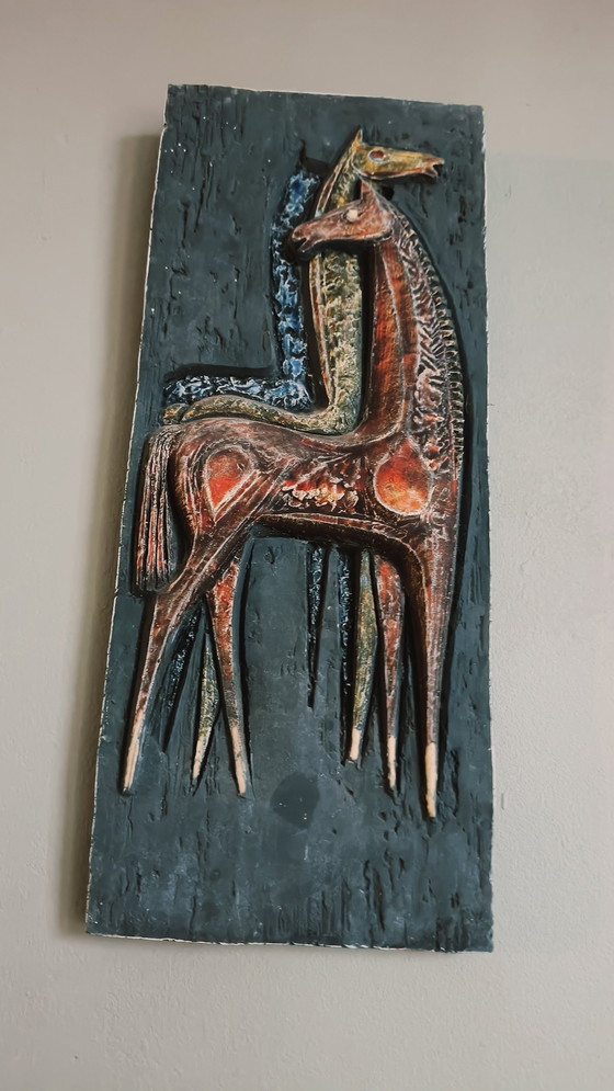 Image 1 of Vintage Wandsculptuur Wanddecoratie Keramiek Paarden 
