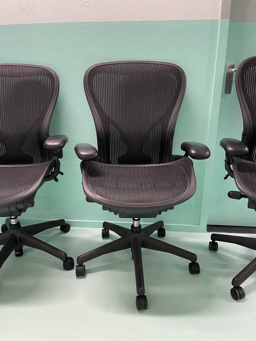 4 X Herman Miller Aeron Maat B - Goede Staat